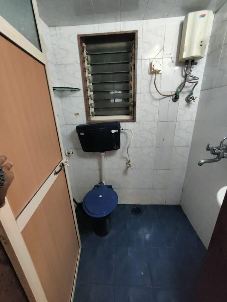 Bathroom, shiv-shakti-shree-yashwant-empire 2 Bedroom 589 Sq.Ft. Apartment In Nalasopara East Palghar 9518019