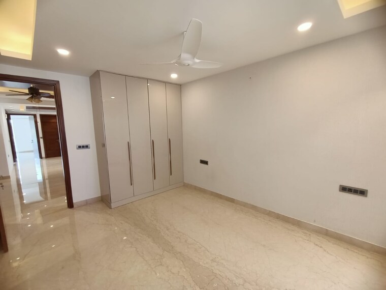 Room, sector 56 4 Bedroom 4050 Sq.Ft. Builder Floor In Sector 56 Gurgaon 9518224