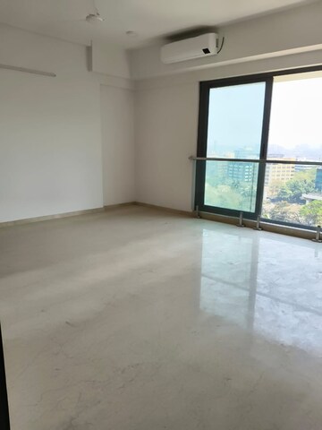 Room in 3 BHK Apartment at Seasons Trimurti, Santacruz West – for Sale