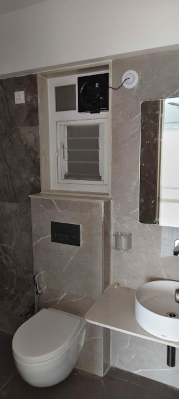 Bathroom, gultekdi 2 Bedroom 850 Sq.Ft. Apartment In Gultekdi Pune 9518310