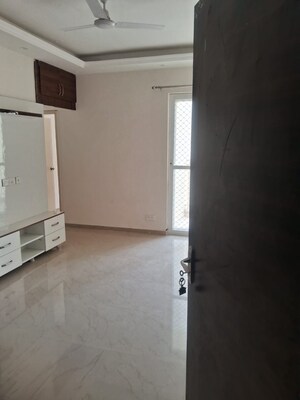 2 BHK Apartment For Rent in Sector 10 Greater Noida