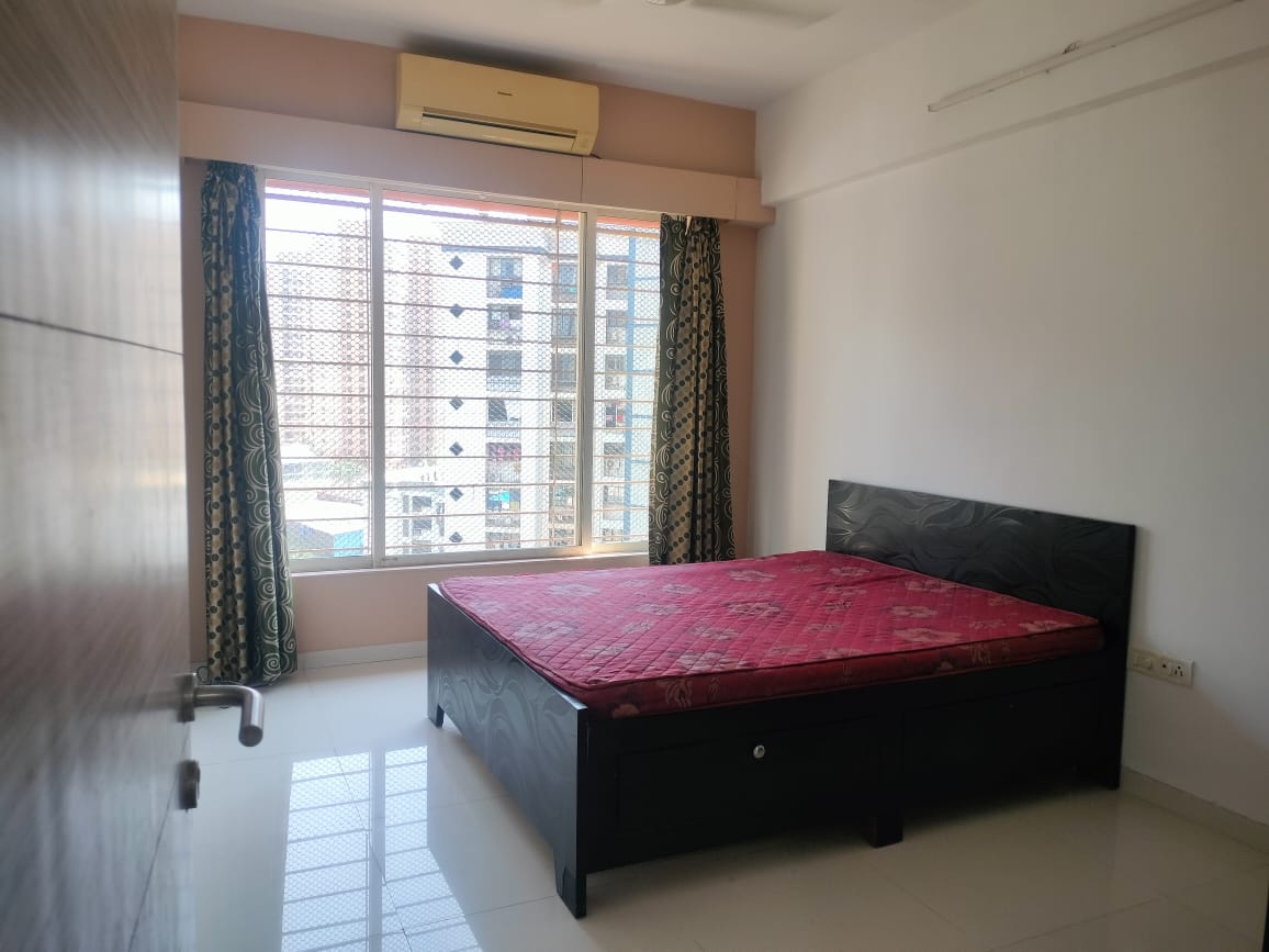 2 BHK Apartment For Rent in Group Seven Rushi Heights