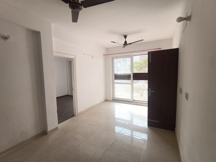 Room, bptp-park-floors-i 3 Bedroom 2070 Sq.Ft. Builder Floor In Sector 77 Faridabad 9518557