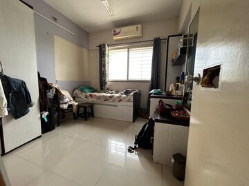 Team Area in 2 BHK Apartment at Marigold CHS Anand Nagar, Anand Nagar – for Rent