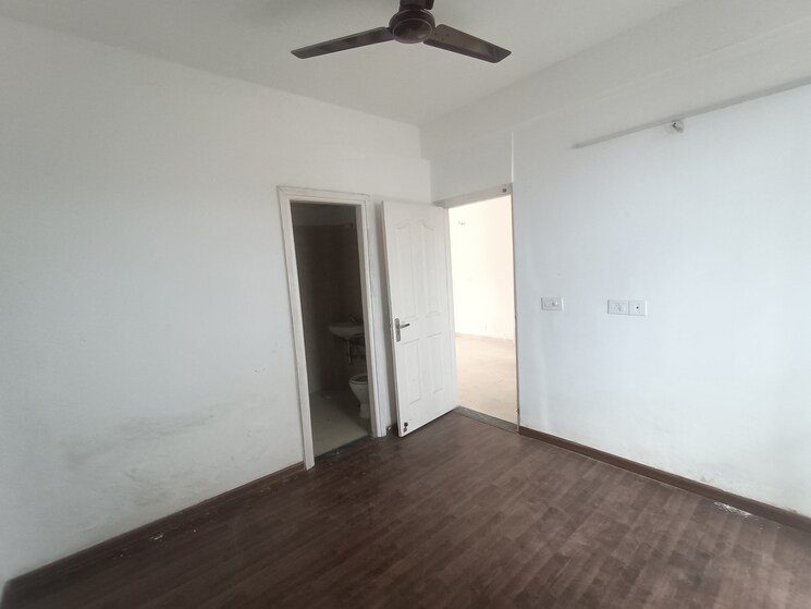 Room, bptp-park-floors-i 3 Bedroom 2070 Sq.Ft. Builder Floor In Sector 77 Faridabad 9518557