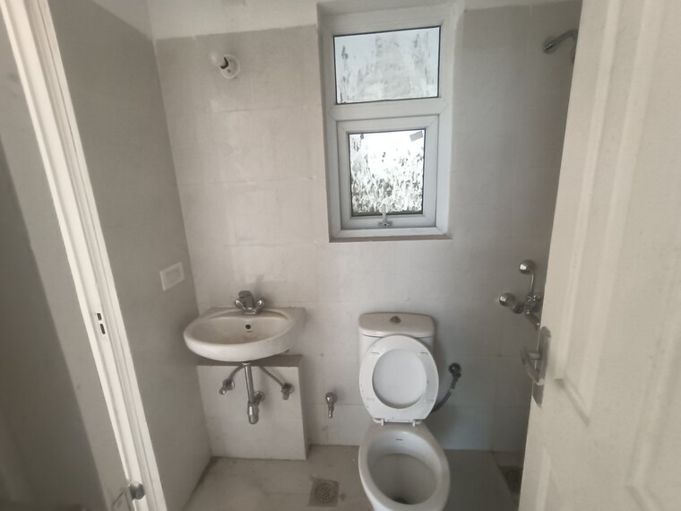 Bathroom, bptp-park-floors-i 3 Bedroom 2070 Sq.Ft. Builder Floor In Sector 77 Faridabad 9518557