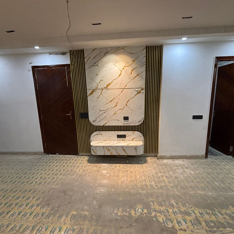 Room, malcha marg 6+ Bedroom 375 Sq.Yd. Independent House In Malcha Marg Delhi 9518532