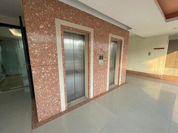 Room in  Office Space at Rutu Park Majiwada, Thane West – for Rent