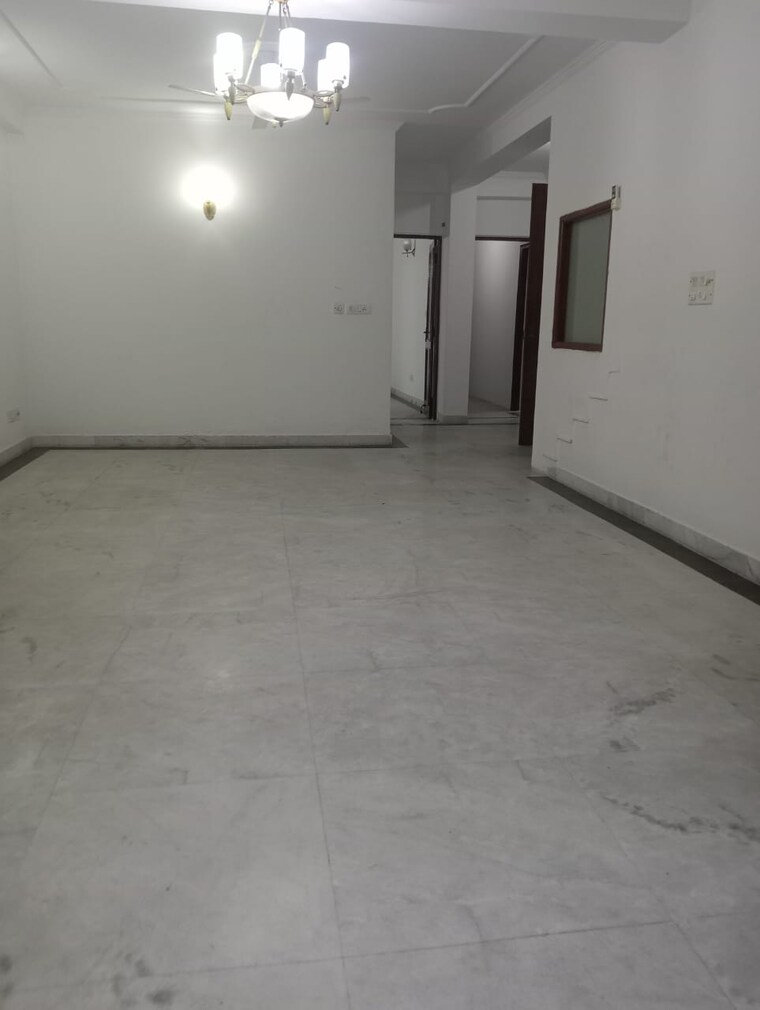 Room, lajpat nagar ii 3 Bedroom 1800 Sq.Ft. Builder Floor In Lajpat Nagar ii Delhi 9518664
