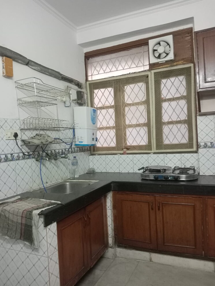 Kitchen, lajpat nagar ii 3 Bedroom 1800 Sq.Ft. Builder Floor In Lajpat Nagar ii Delhi 9518664