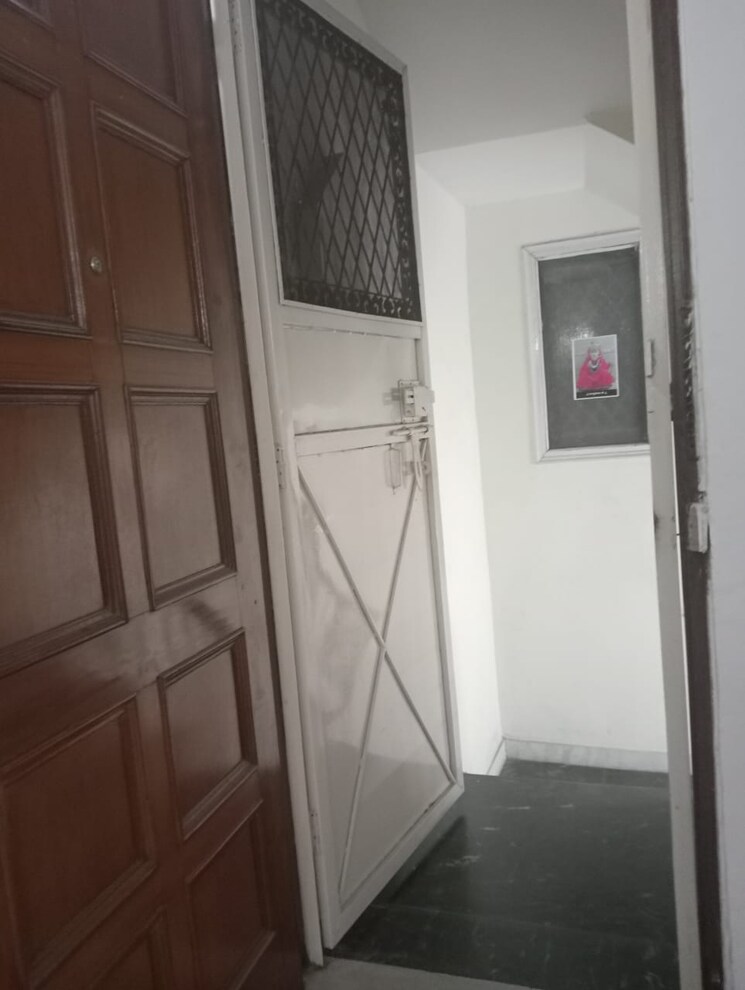 undefined, lajpat nagar ii 3 Bedroom 1800 Sq.Ft. Builder Floor In Lajpat Nagar ii Delhi 9518664