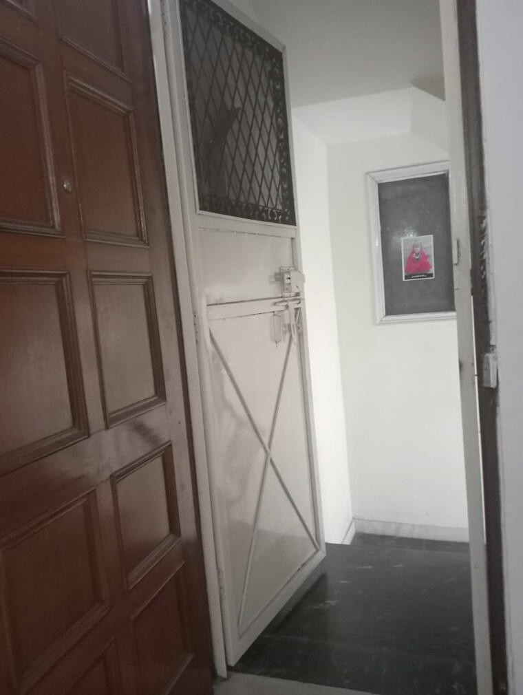 undefined, lajpat nagar ii 3 Bedroom 1800 Sq.Ft. Builder Floor In Lajpat Nagar ii Delhi 9518664