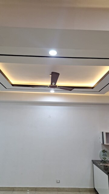 Furnished Amenities in 3 BHK Apartment at Amrapali Crystal Homes, Sector 76 – for Rent