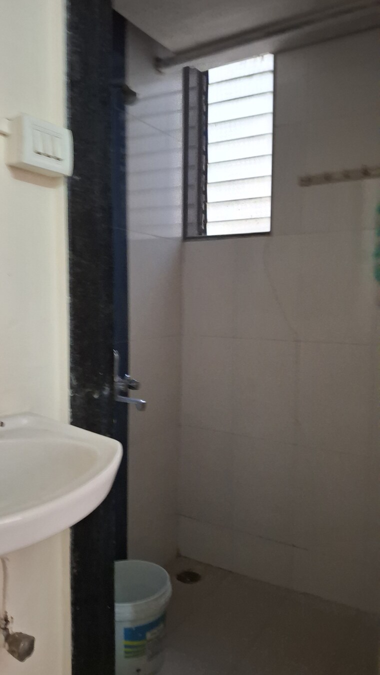 Bathroom, krishna-villa-chs 1 Bedroom 715 Sq.Ft. Apartment In Ulwe Sector 17 Navi Mumbai 9518743