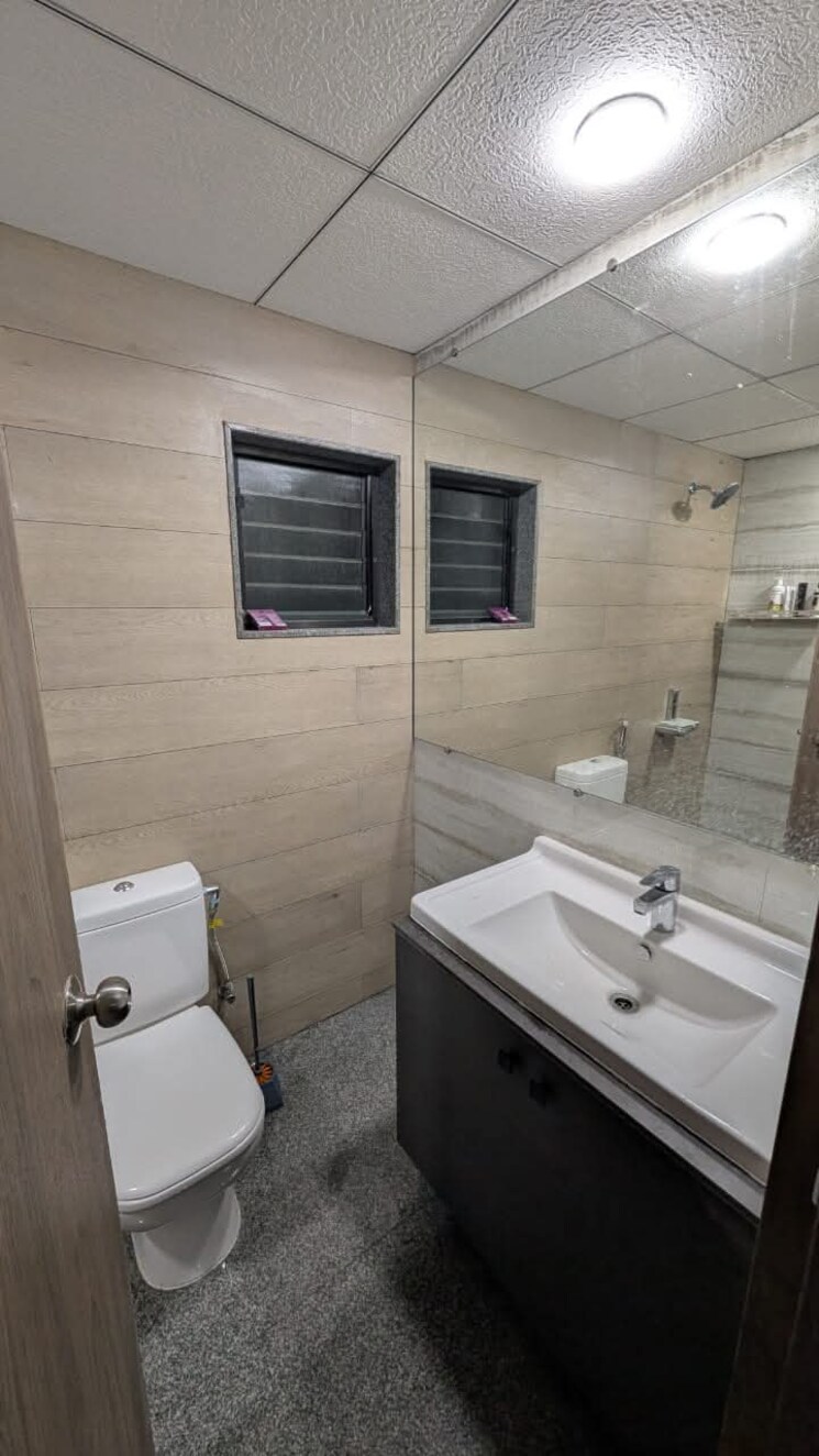 Bathroom, amanora-future-towers 2 Bedroom 1050 Sq.Ft. Apartment In Hadapsar Pune 9518751
