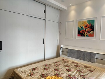 Room in 3 BHK Builder Floor at Panjabari – for Rent