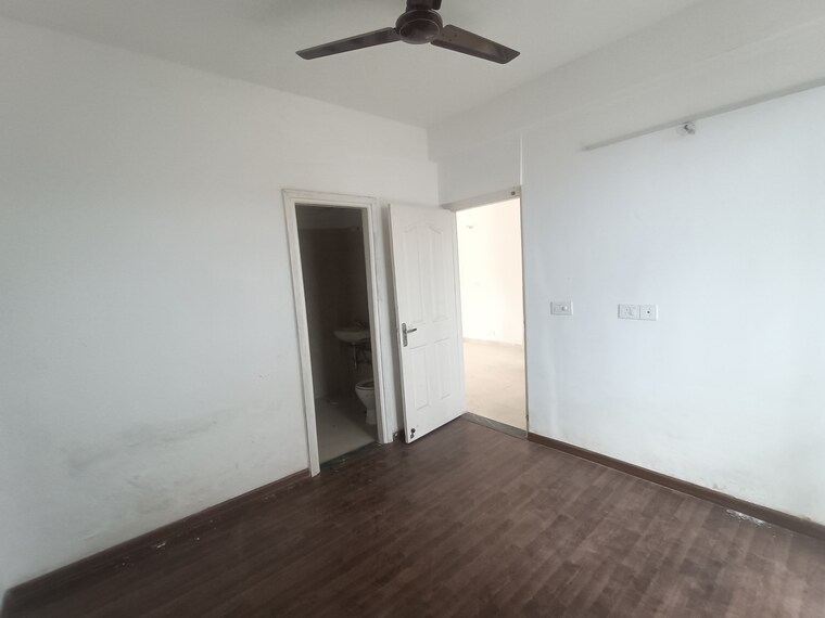 Room, sector 77 3 Bedroom 2070 Sq.Ft. Builder Floor In Sector 77 Faridabad 9518784