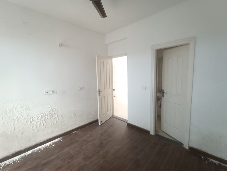 Room, sector 77 3 Bedroom 2070 Sq.Ft. Builder Floor In Sector 77 Faridabad 9518784