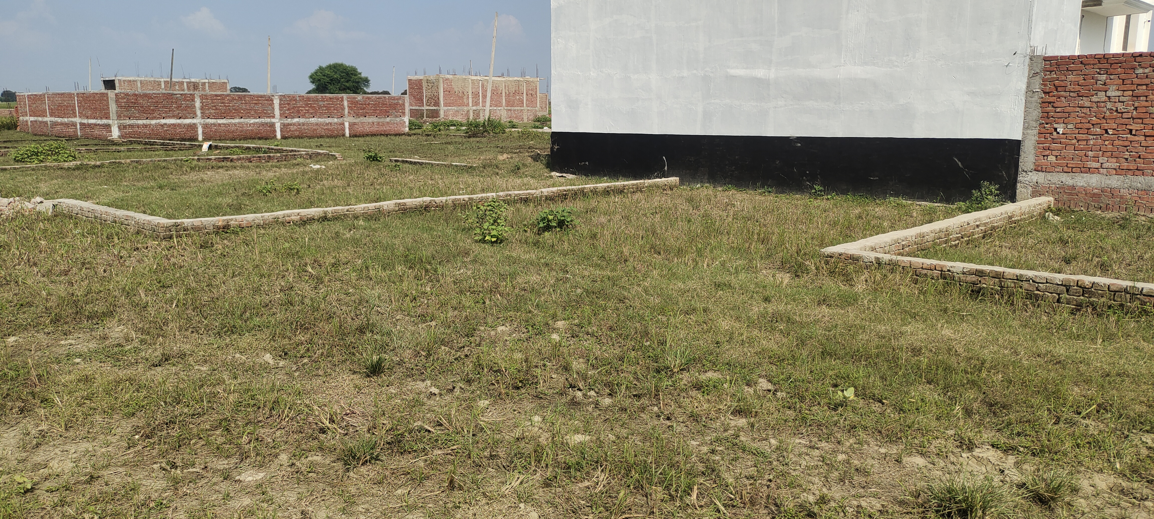 Plot For Sale in Nandeeka Interpries Pvt L