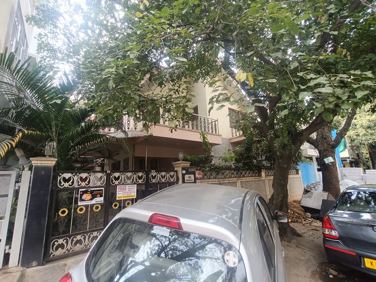  Parking, indiranagar 6+ Bedroom 2400 Sq.Ft. Independent House In Indiranagar Bangalore 9518807
