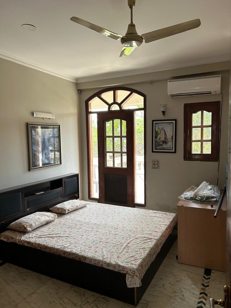 Bedroom, dlf-atria 3 Bedroom 500 Sq.Yd. Builder Floor In Dlf Phase ii Gurgaon 9518815