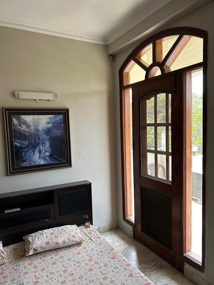 Living Room, dlf-atria 3 Bedroom 500 Sq.Yd. Builder Floor In Dlf Phase ii Gurgaon 9518815