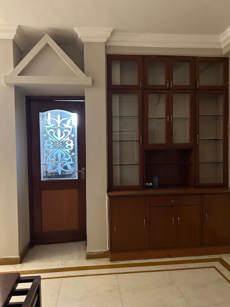 Room, dlf-atria 3 Bedroom 500 Sq.Yd. Builder Floor In Dlf Phase ii Gurgaon 9518815