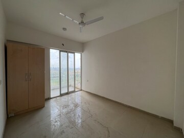 Room in 2 BHK Apartment at Tech Zone 4 Greater Noida – for Rent