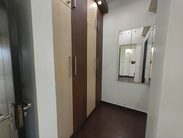 Building Lobby in 4 BHK Apartment at Parsvnath Exotica, Sector 53 – for Rent