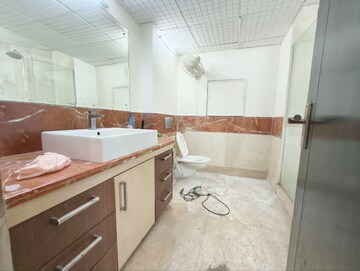 Kitchen in 4 BHK Apartment at Parsvnath Exotica, Sector 53 – for Rent