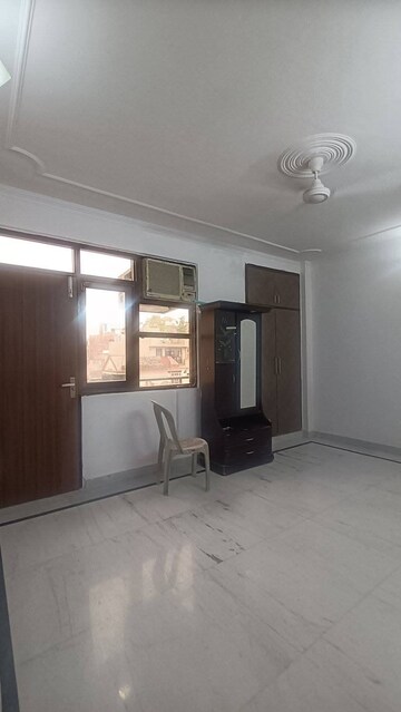 1 BHK Builder Floor For Rent in Chattarpur