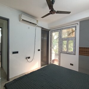 Room in 2 BHK Builder Floor at Saket – for Rent