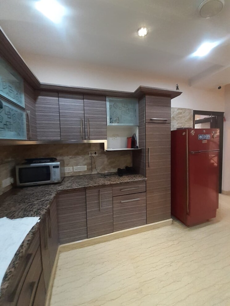 Kitchen, new friends colony 3 Bedroom 4500 Sq.Ft. Builder Floor In New Friends Colony Delhi 9518939