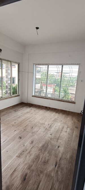 Room in 1 BHK Apartment at Kaikhali – for Sale