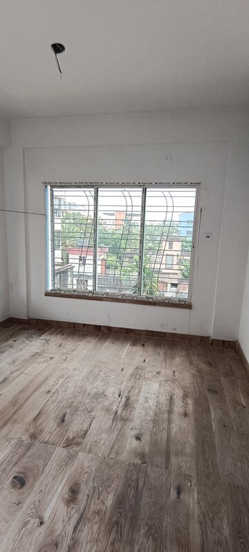 Room in 1 BHK Apartment at Kaikhali – for Sale