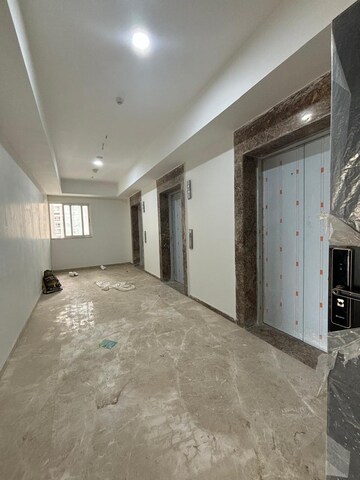 Room in 4 BHK Apartment at Omkar Alta Monte, Malad East – for Rent