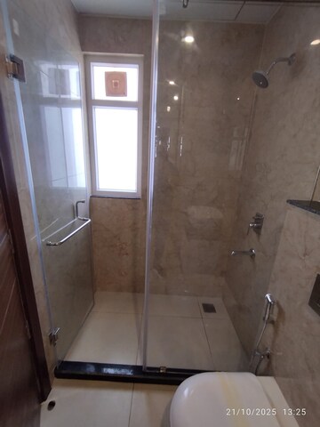 Bathroom in 3 BHK Builder Floor at Raj One Good Earth, Sector 71 – for Rent