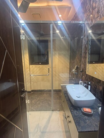 Master Bedroom in 4 BHK Builder Floor at Green Wood City, Sector 45 – for Sale