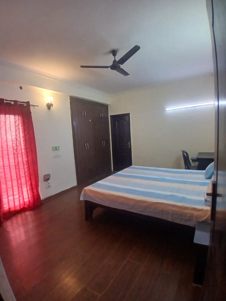 Bedroom, sector 75 Pg For Boys & Girls In Sector 75 9519057
