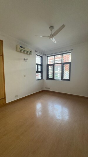 Room in 4 BHK Builder Floor at Anand Niketan – for Rent