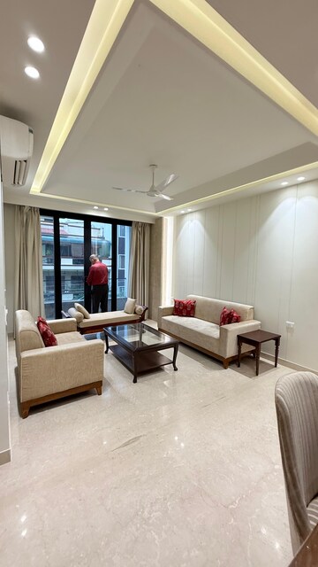 Living Room in 3 BHK Builder Floor at Dlf Phase ii – for Rent