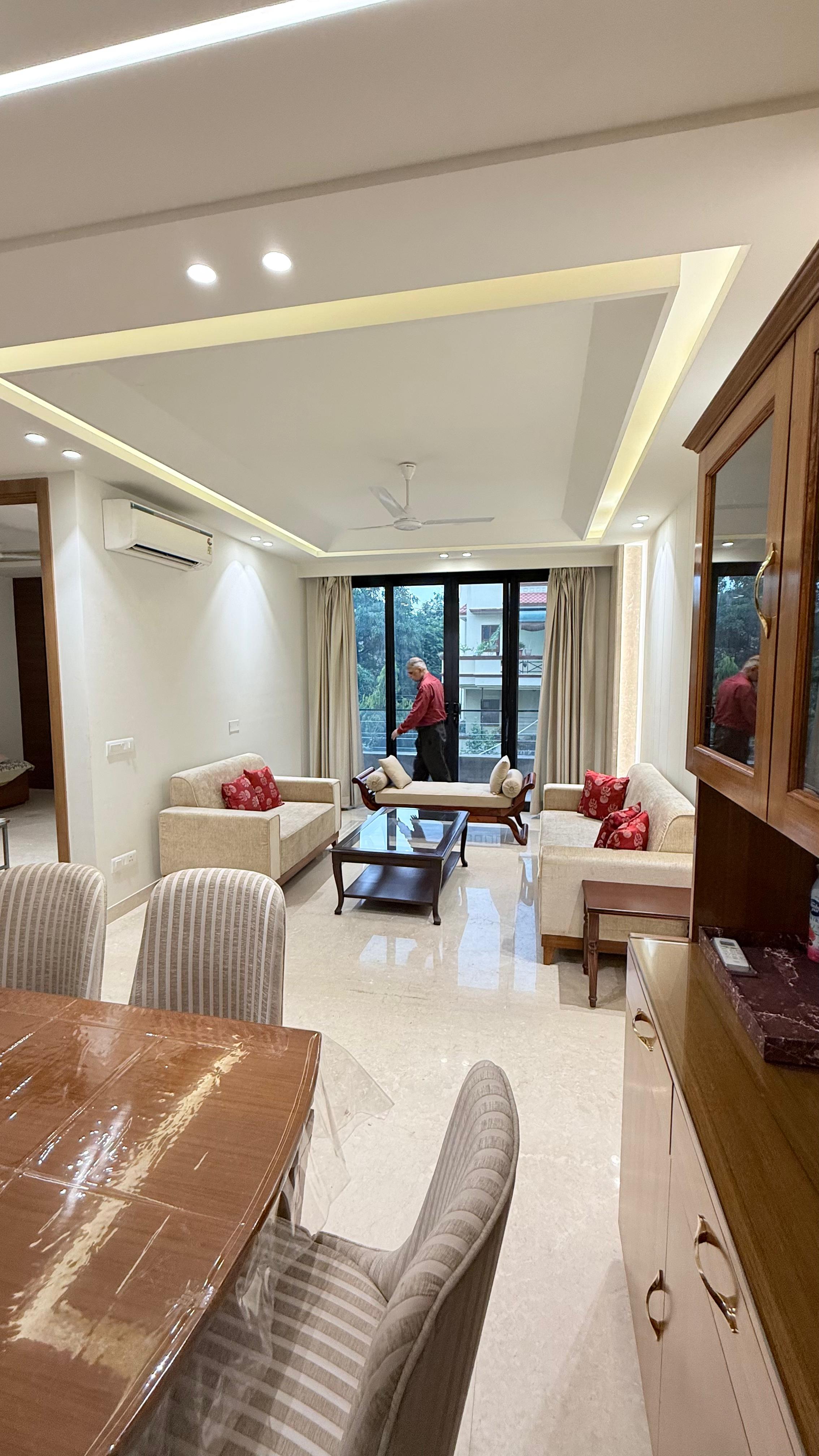 3 BHK + Servant Room Builder Floor For Rent in DLF Phase II