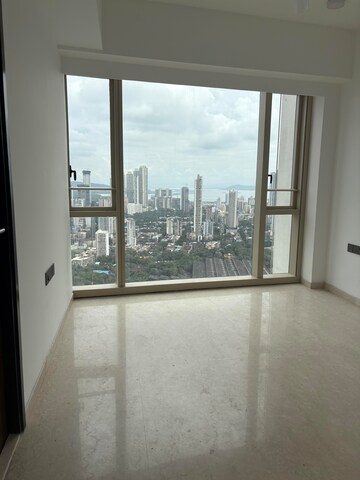 Furnished Amenities in 3 BHK Apartment at Lodha The Park, Worli – for Rent