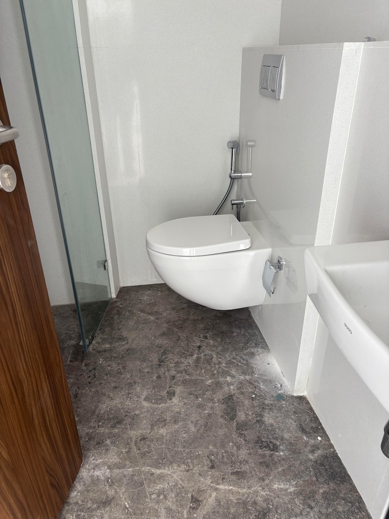 Bathroom, lodha-the-park 3 Bedroom 1090 Sq.Ft. Apartment In Worli Mumbai 9519305