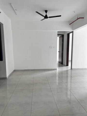 2.5 BHK Apartment For Rent in Mantra Mirari, Koregaon Park