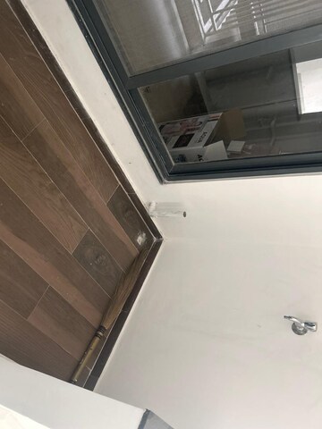 Furnished Amenities in 2.5 BHK Apartment at Mantra Mirari, Koregaon Park – for Rent