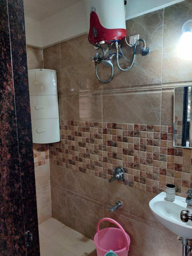 Bathroom, nsg-royal-one 2 Bedroom 908 Sq.Ft. Apartment In Pimple Nilakh Pune 9519545