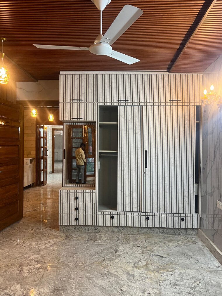 Living Room, sukhdev vihar 3 Bedroom 3600 Sq.Ft. Builder Floor In Sukhdev Vihar Delhi 9519635