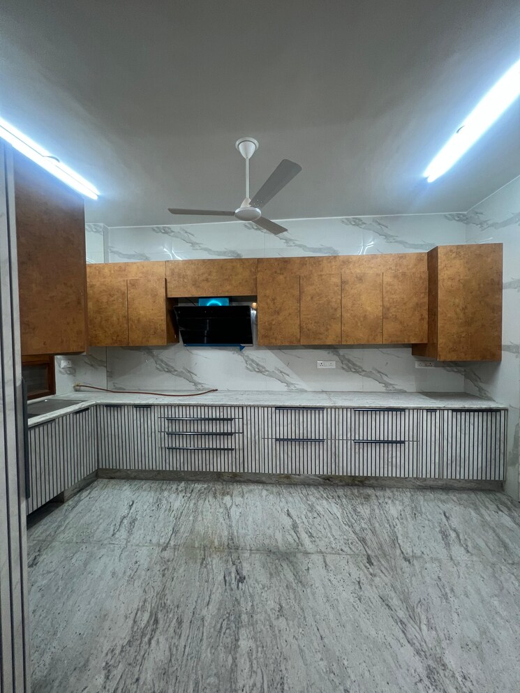Kitchen, sukhdev vihar 3 Bedroom 3600 Sq.Ft. Builder Floor In Sukhdev Vihar Delhi 9519635
