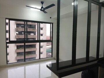 Room in 2 BHK Apartment at Lodha Crown Quality Homes, Majiwada – for Rent
